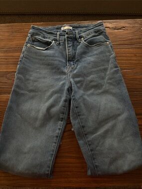 Good American Blue Ankle-Length Cropped Jeans